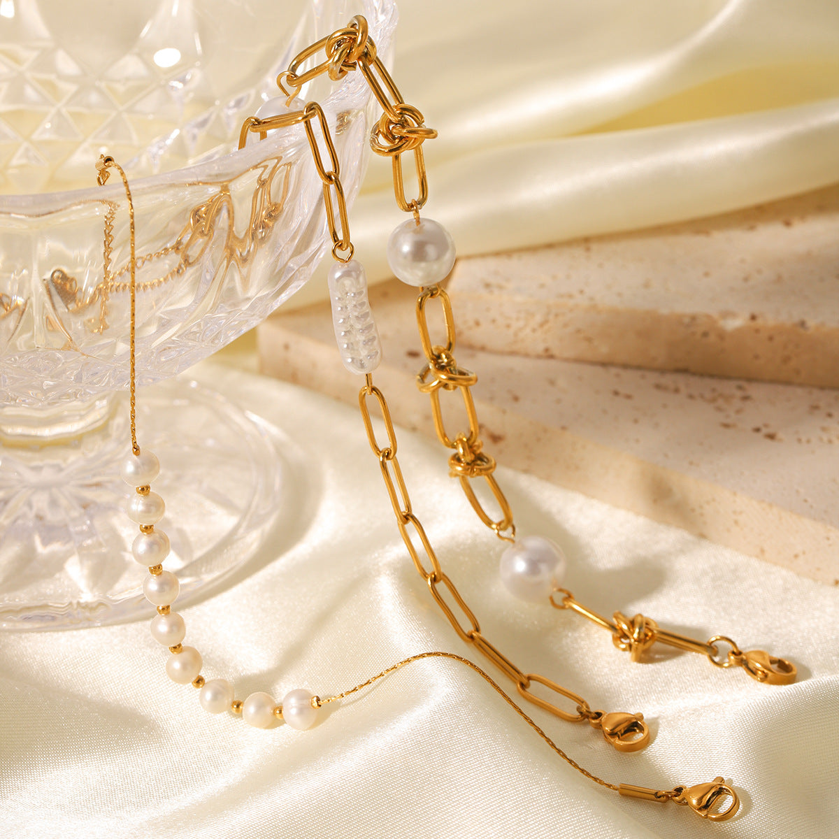 Pearl bracelet set