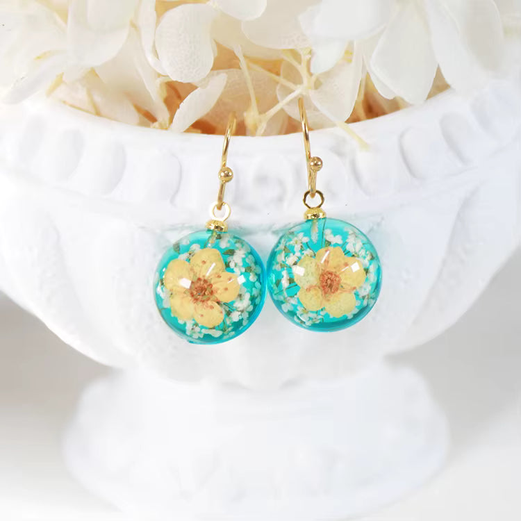 Round flower earrings
