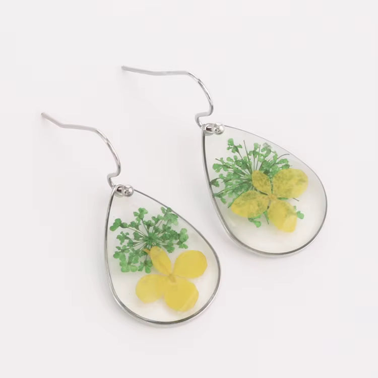 Pear shaped resin flower earrings