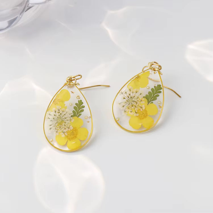 Pear shaped resin flower earrings