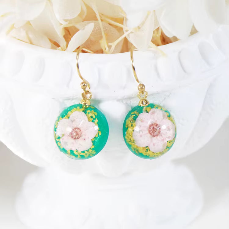 Round flower earrings