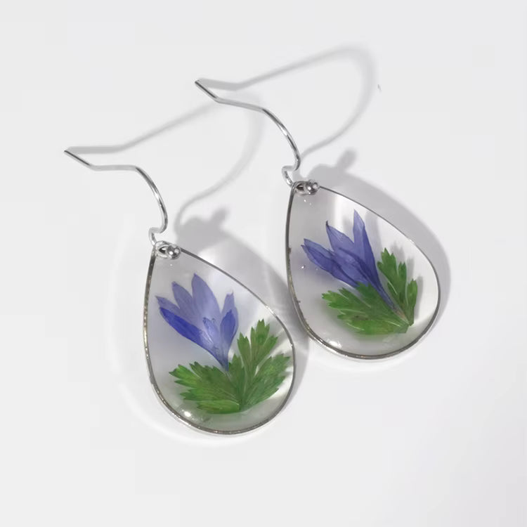 Pear shaped resin flower earrings
