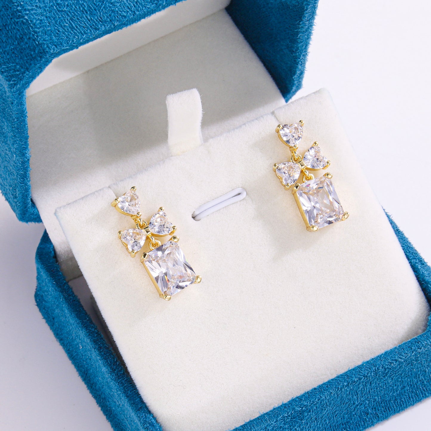Drop diamond earrings