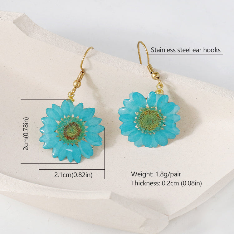 Daisy resin earrings