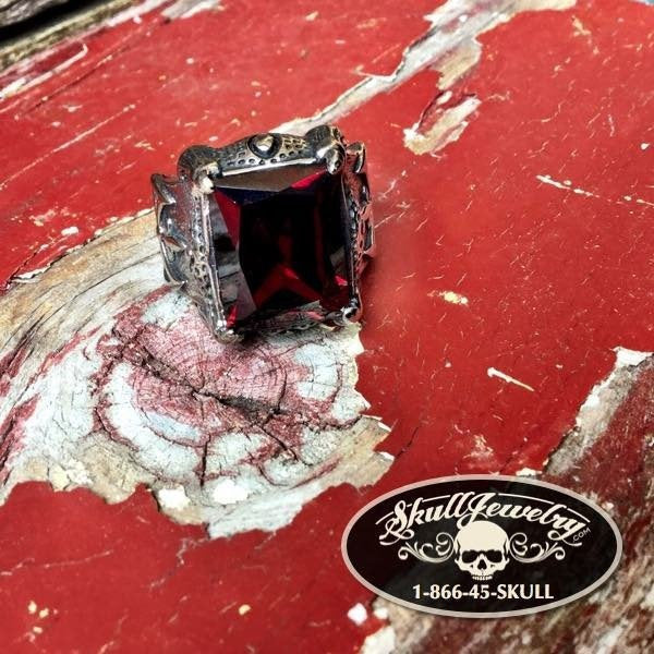 The BLOOD TEMPLARS' RING is a true symbol of power! (#464)