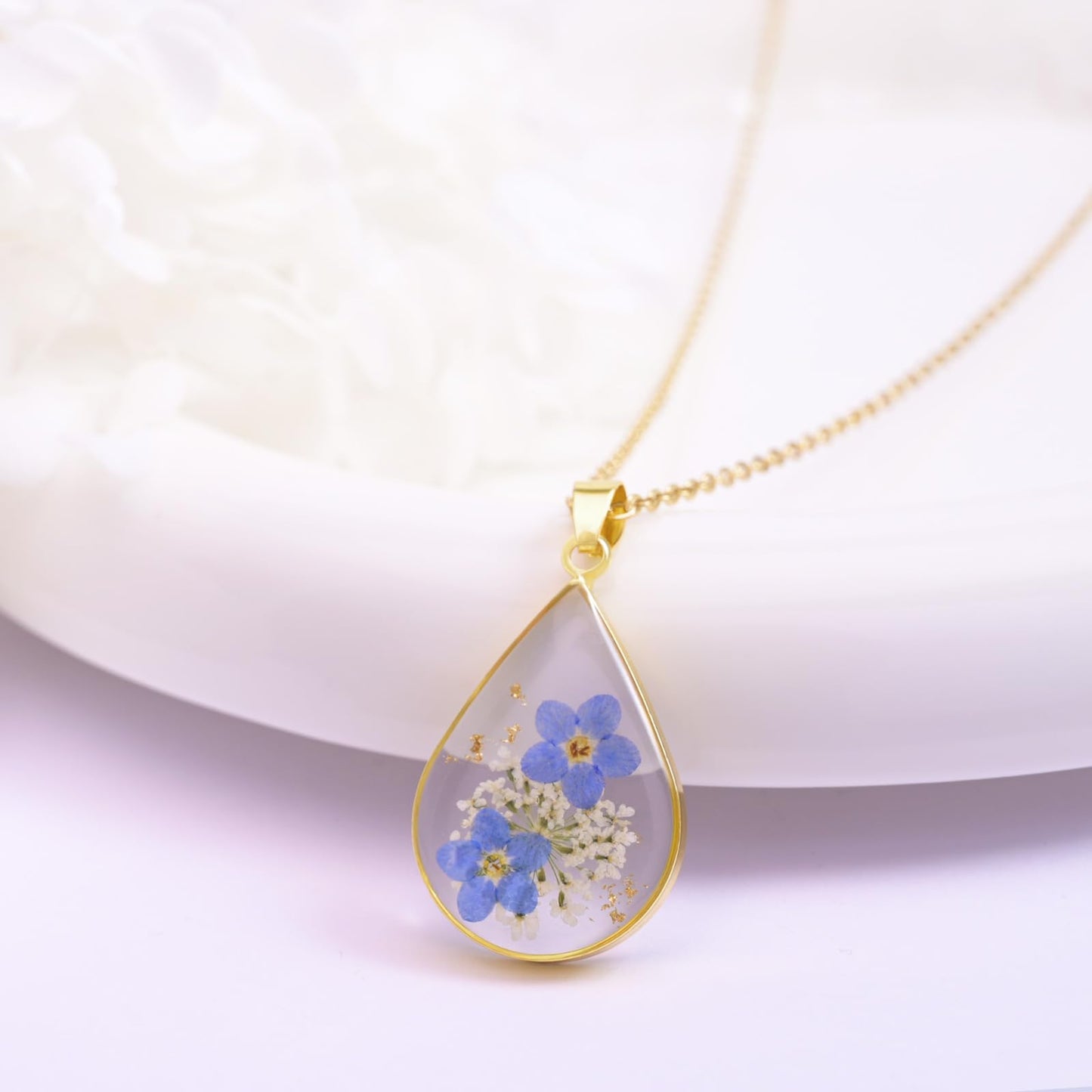 Hefestus Real Pressed Flower Necklace for Women, Handmade Boho Chic Dangle Design, Unique Floral Jewelry, Cute and Thoughtful Gift for Christmas, Valentine’s & Mother’s Day