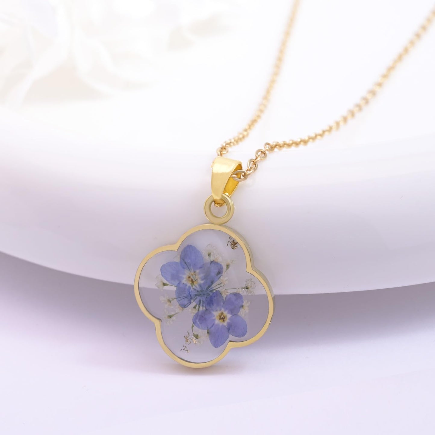 Hefestus Real Pressed Flower Necklace for Women, Handmade Boho Chic Dangle Design, Unique Floral Jewelry, Cute and Thoughtful Gift for Christmas, Valentine’s & Mother’s Day