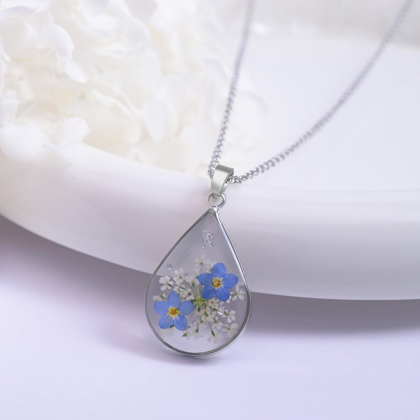 Hefestus Real Pressed Flower Necklace for Women, Handmade Boho Chic Dangle Design, Unique Floral Jewelry, Cute and Thoughtful Gift for Christmas, Valentine’s & Mother’s Day