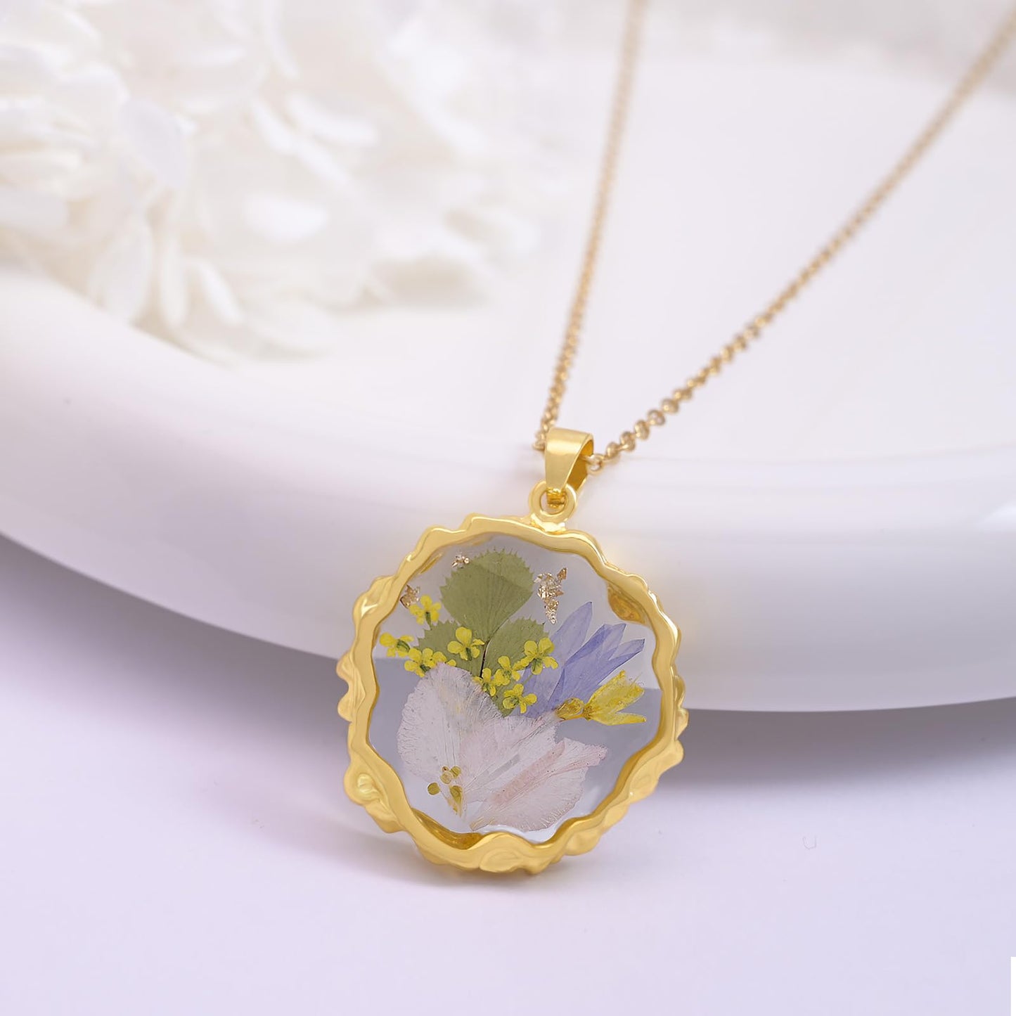 Hefestus Real Pressed Flower Necklace for Women, Handmade Boho Chic Dangle Design, Unique Floral Jewelry, Cute and Thoughtful Gift for Christmas, Valentine’s & Mother’s Day