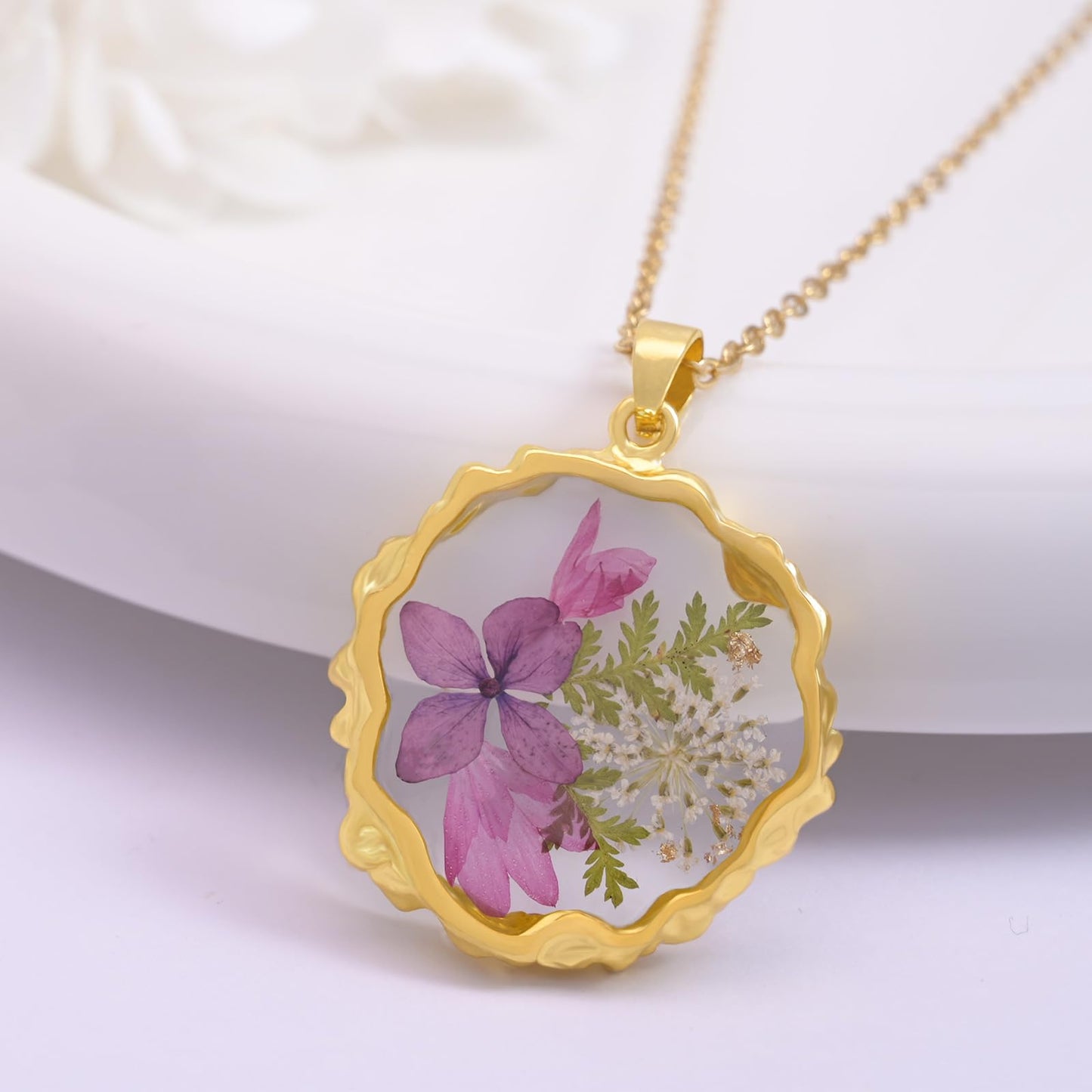 Hefestus Real Pressed Flower Necklace for Women, Handmade Boho Chic Dangle Design, Unique Floral Jewelry, Cute and Thoughtful Gift for Christmas, Valentine’s & Mother’s Day