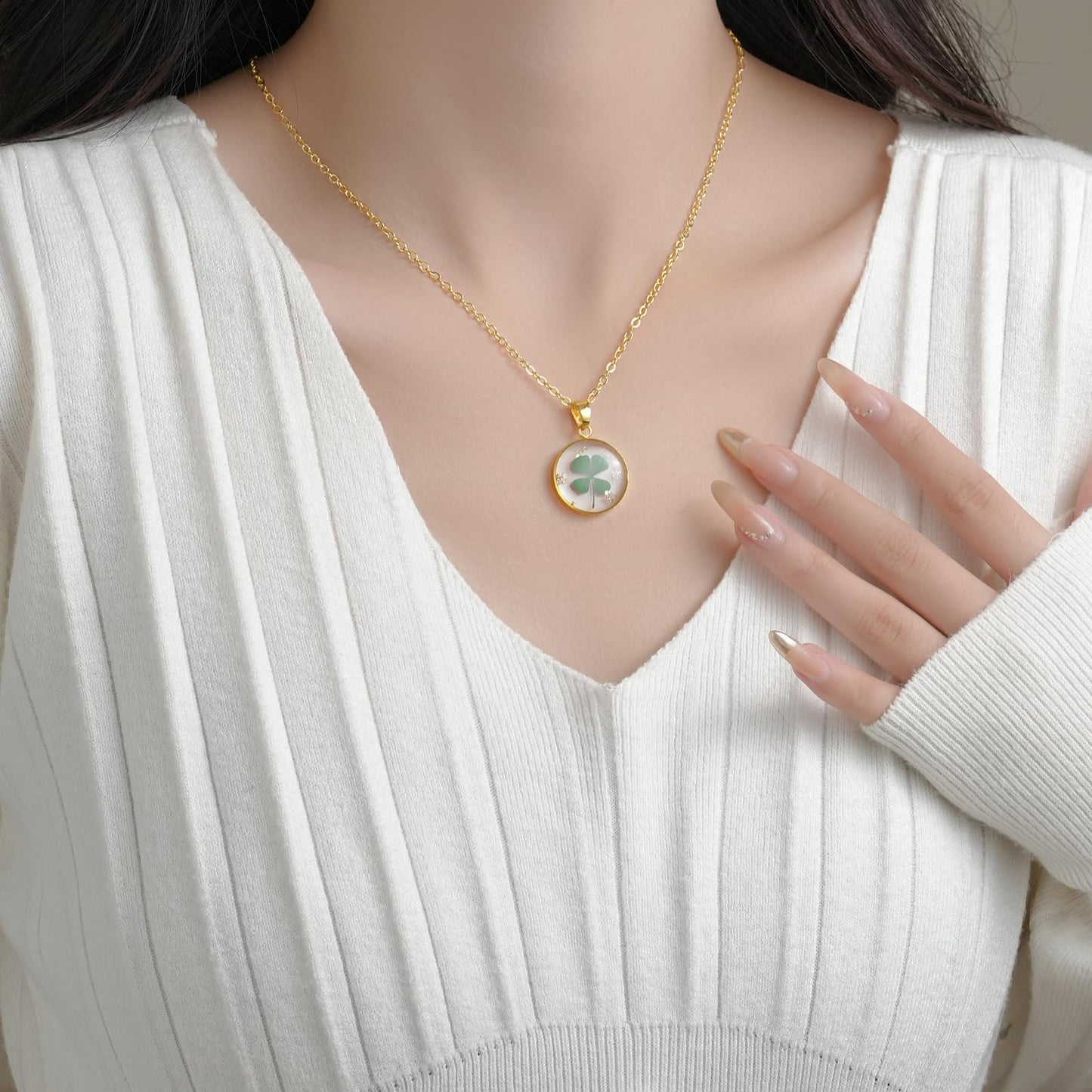 Hefestus Real Pressed Flower Necklace for Women, Handmade Boho Chic Dangle Design, Unique Floral Jewelry, Cute and Thoughtful Gift for Christmas, Valentine’s & Mother’s Day