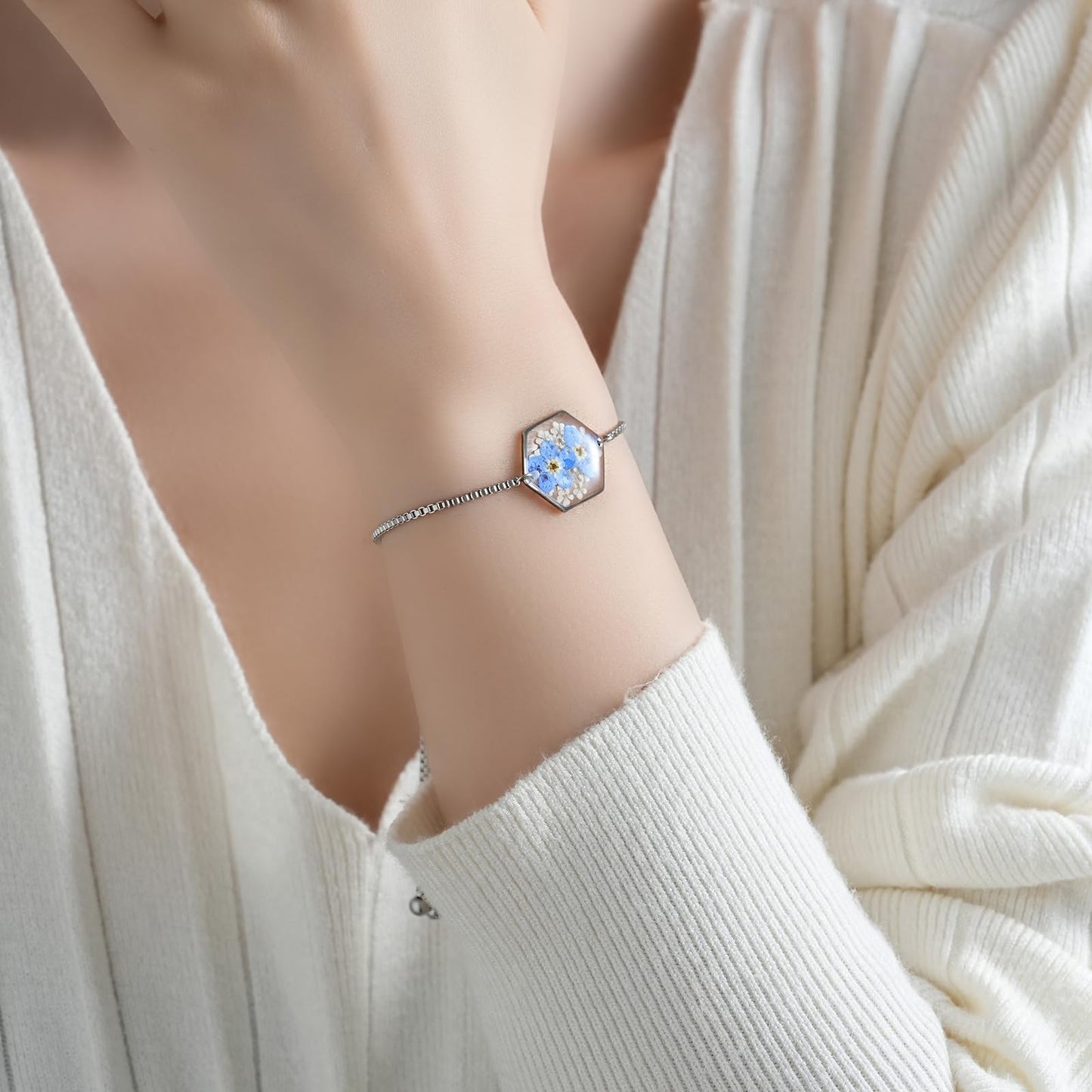 Hefestus Flower Bracelets for Women,Real Pressed Flower Bracelet,Unique Handmade Design,Cute Bracelet,Thoughtful Gift for Christmas,Valentine's,Mother's Day