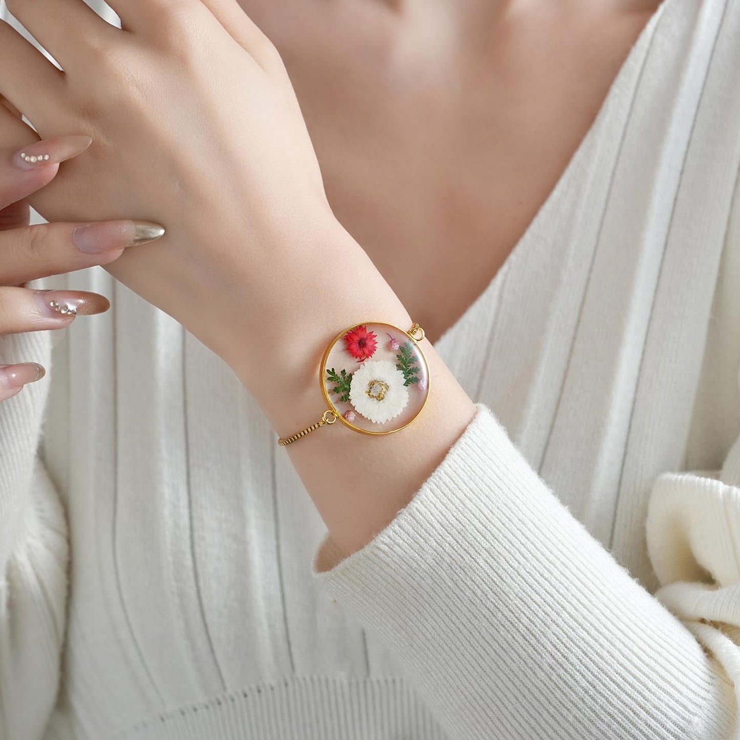 Hefestus Flower Bracelets for Women,Real Pressed Flower Bracelet,Unique Handmade Design,Cute Bracelet,Thoughtful Gift for Christmas,Valentine's,Mother's Day