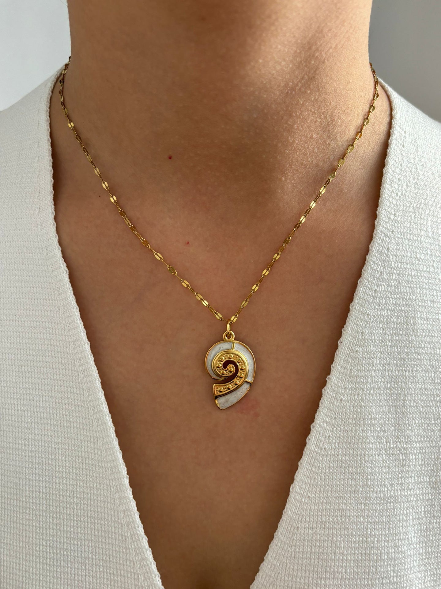 Seashell necklace set