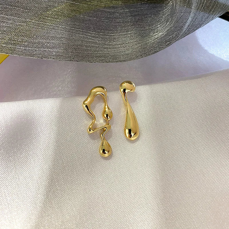 Fashion Metal Water Drop Long Pendant Earrings for Women Vintage Exaggerated Geometric Earrings Jewelry Party Gifts