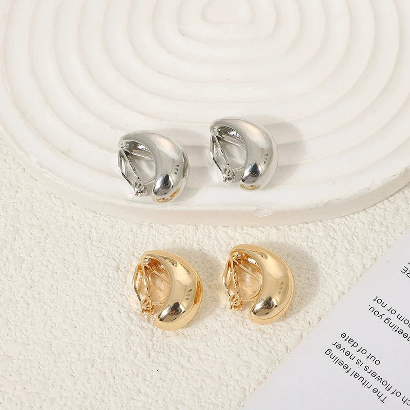 French Light Luxury Drop Water Shaped Ear Clip No Ear Holes Simple Smooth Female Earrings No Ear Hole Jewelry