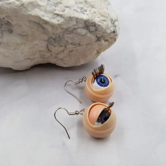 Eye earrings